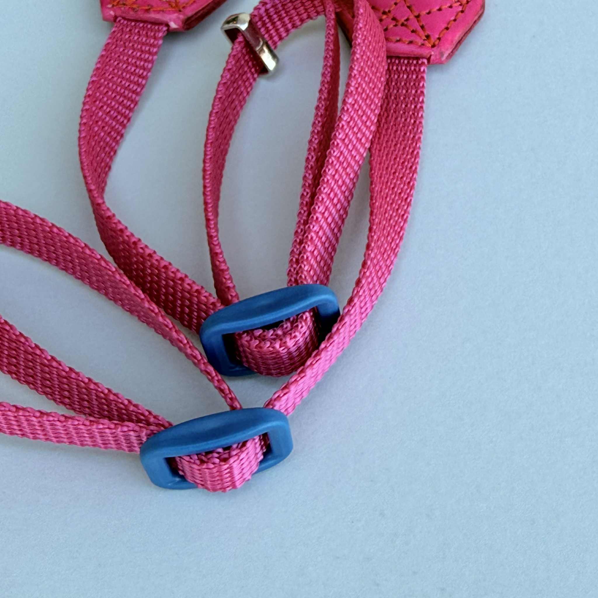 30mm幅カメラストラップライトグレー裏地山藍ずり革ベタ染 | Pay ID