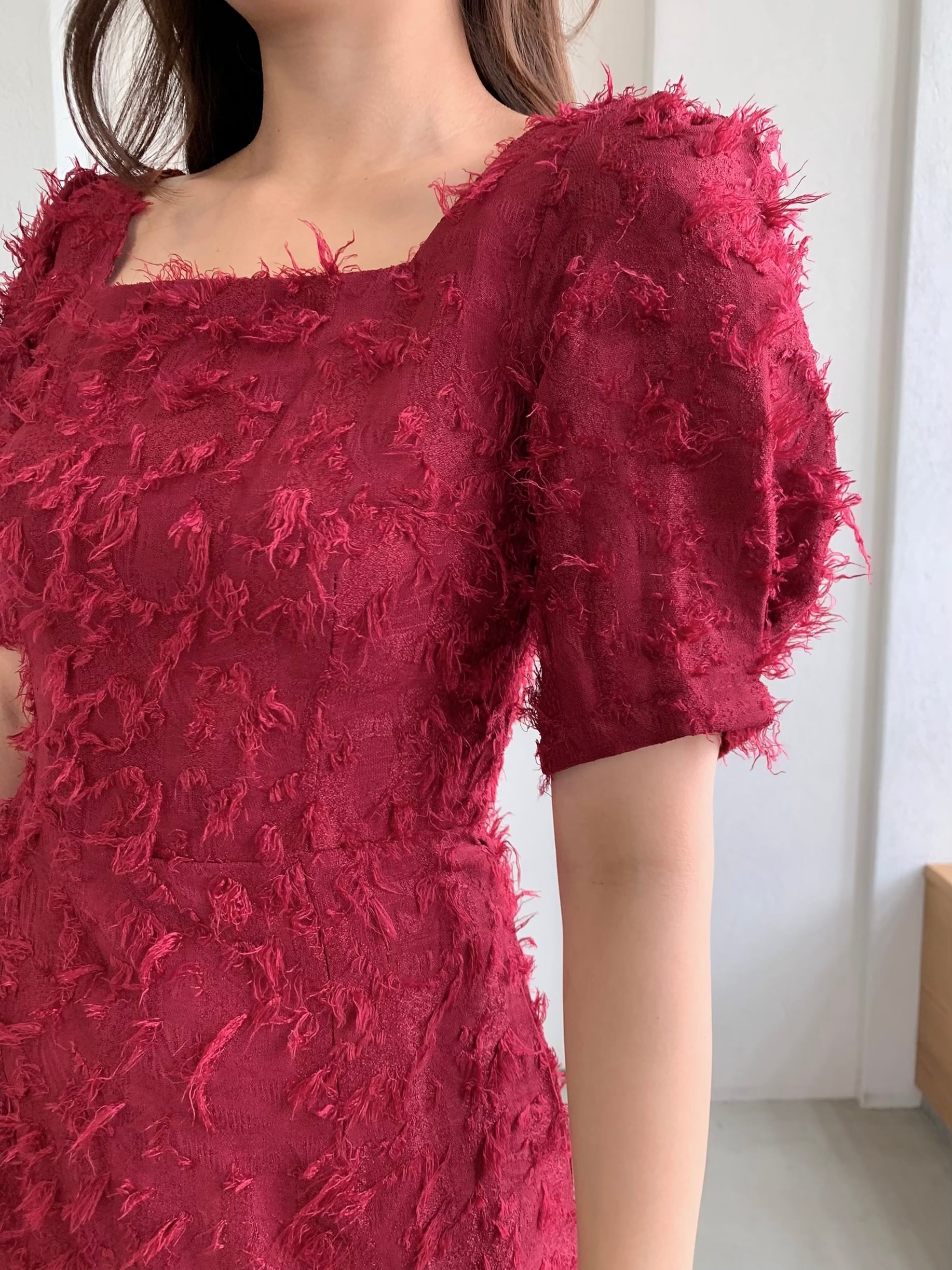 フリンジジャガード パフスリーブワンピース RED | on off focus inc.