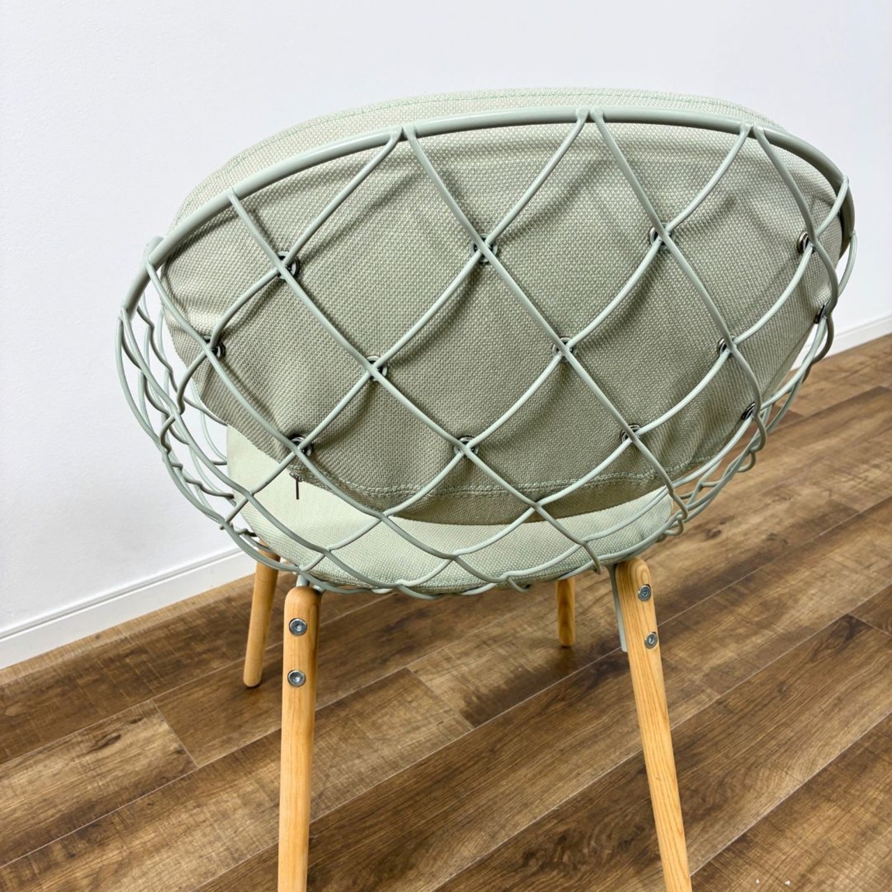 MAGIS マジス PINA green / natural ピーニャ ファブリック オーバルクッション × ナチュラル脚 ダイニングチェア デザイナーズ家具 グリーン系【展示品】【200サイズ】