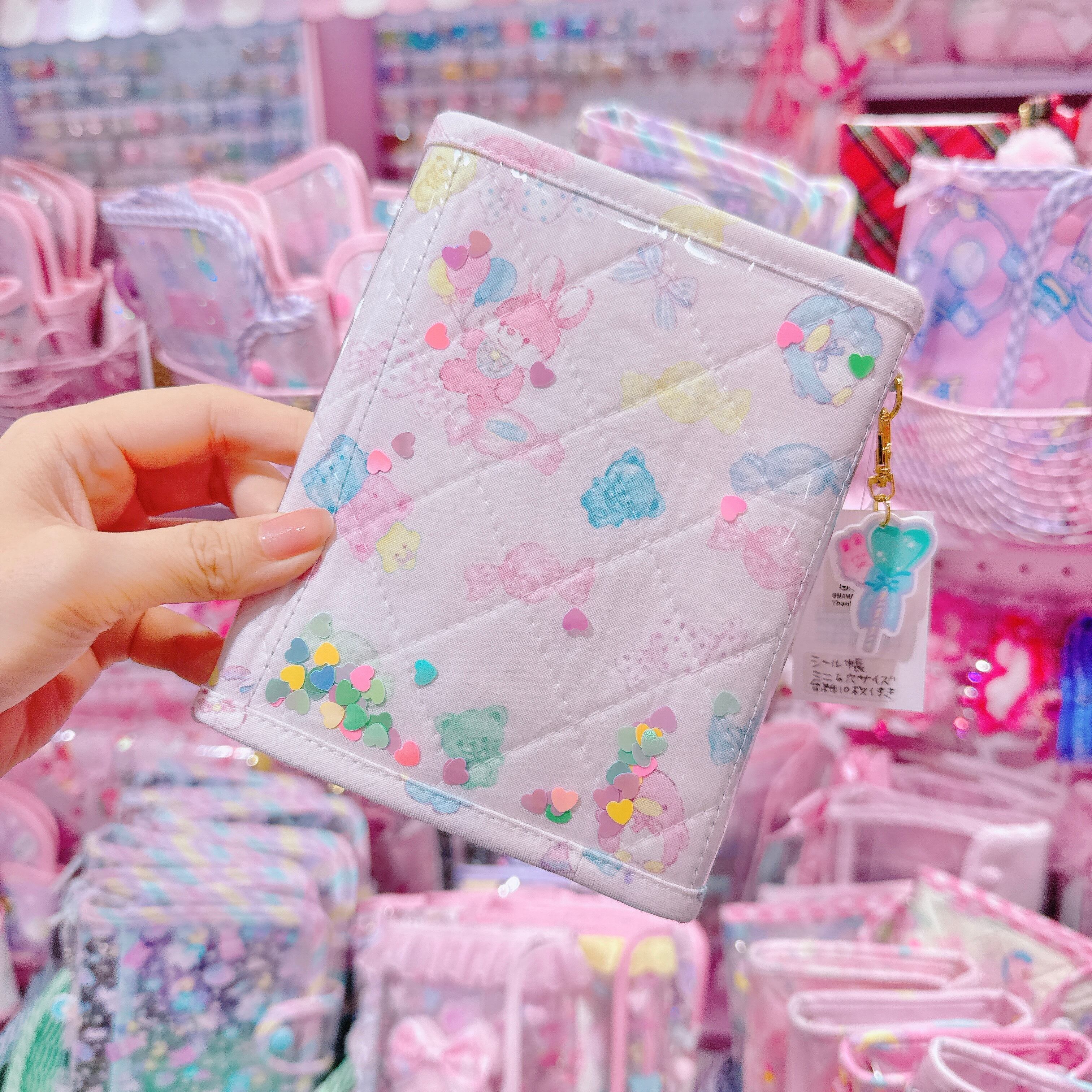 【N4】46-1チャーム付きシール帳（ミニ６穴サイズ台紙１０枚付）