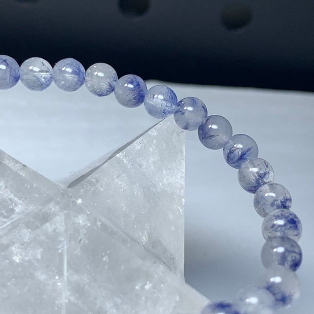 3.希少なデュモルチェライトインクォーツ