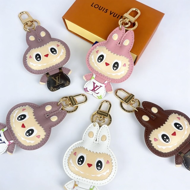 本革仕様 高級感 labubu ラブブ キーホルダー ペアで友達と キーリング バッグチャーム キュート おしゃれ 毎日使える ギフト対応