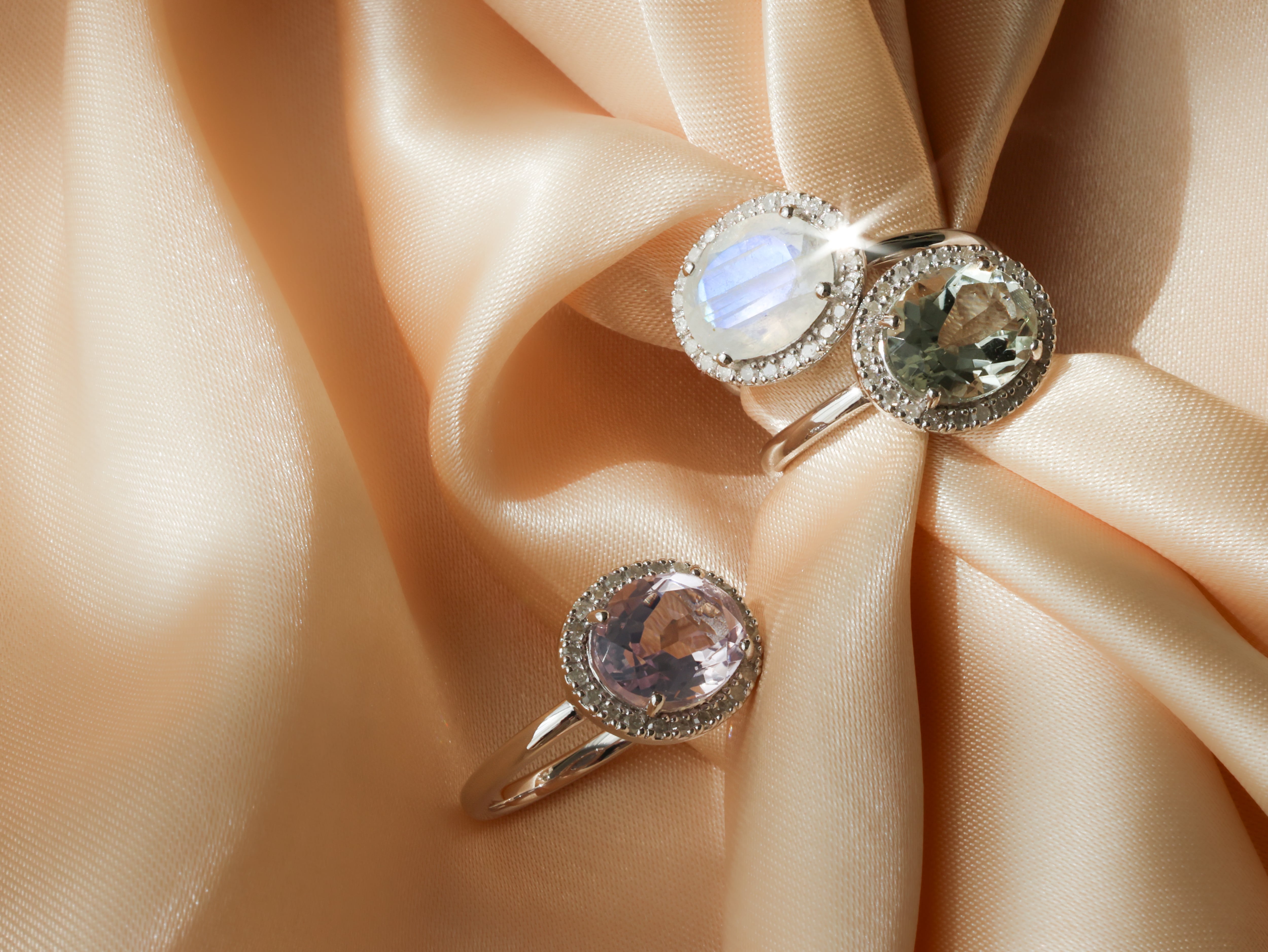 レインボームーンストーン ダイヤモンドメレリング | ＜天然石