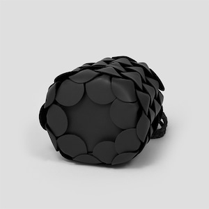 PINECONE BLACK