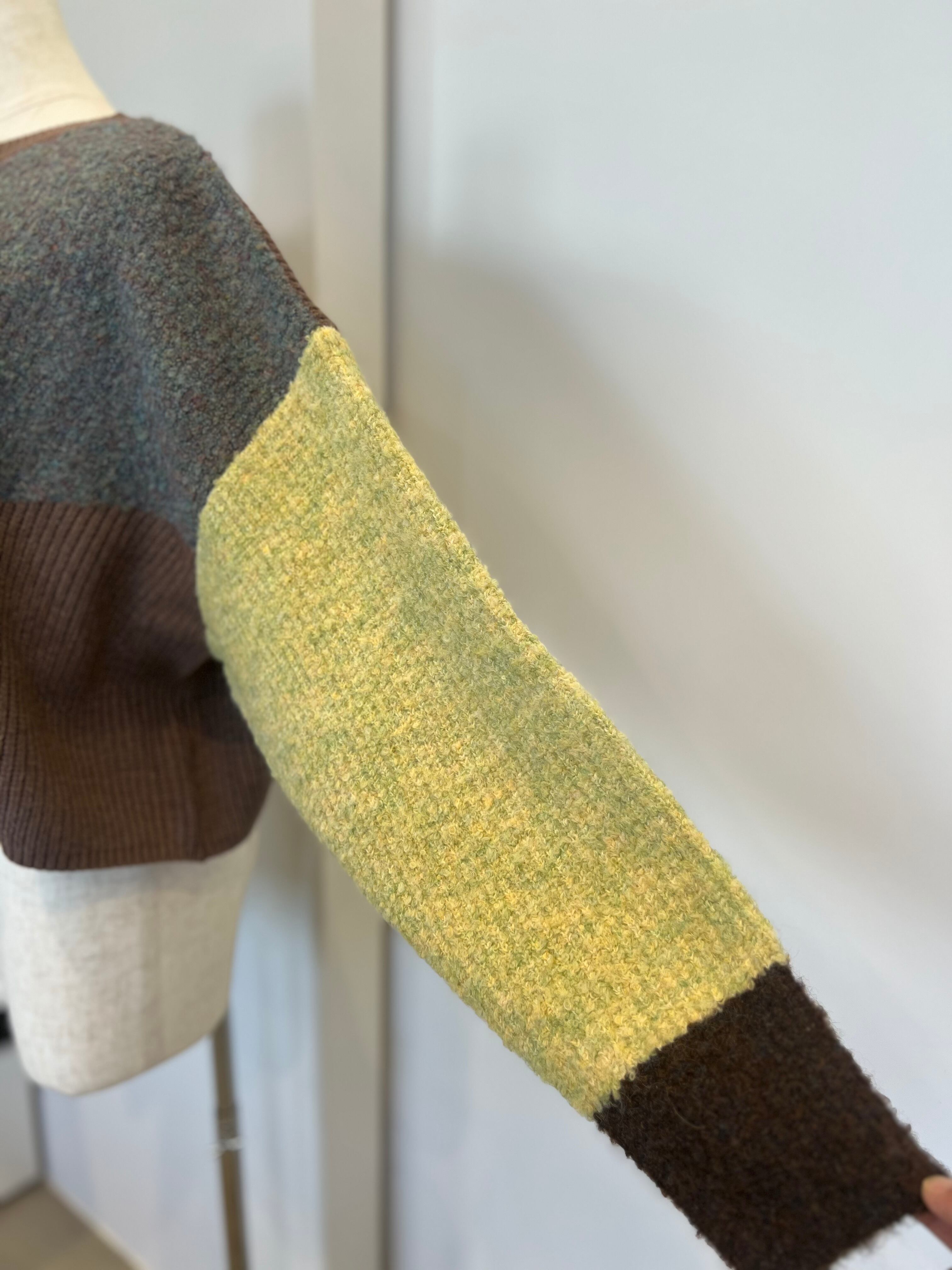 【SELECT】カラーブラックショート丈ニット　29-0451