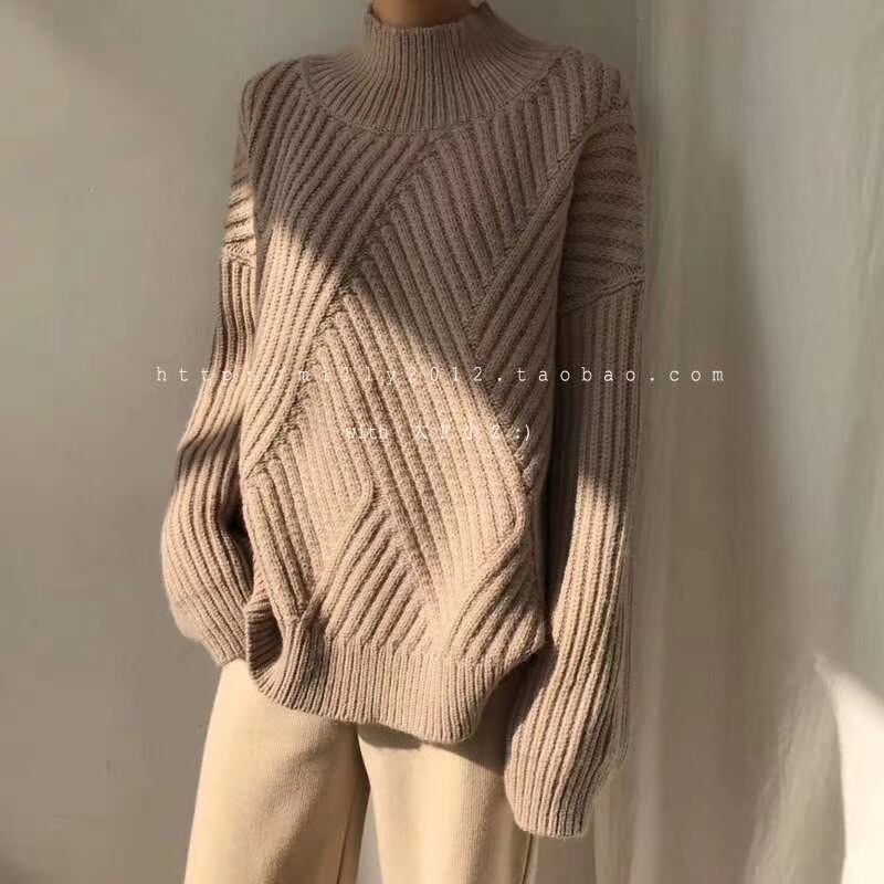 ハイネックニット