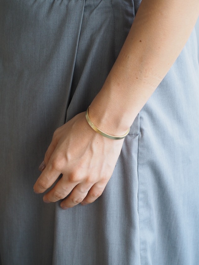 HALF ROUND BANGLE