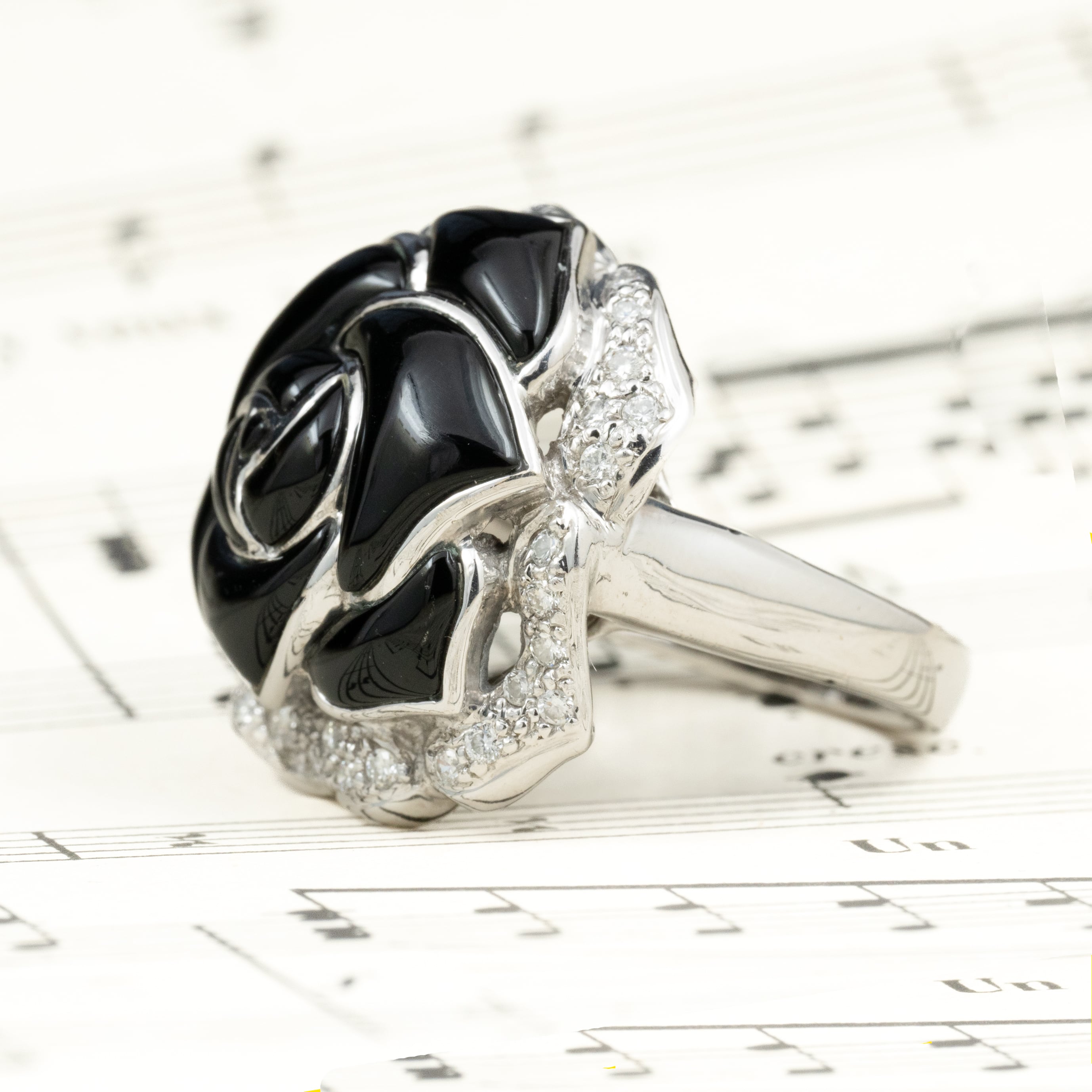 k18WG2.15カラットダイヤモンドバラモチーフリング k18WG2.15カラットダイヤモンドバラモチーフリング