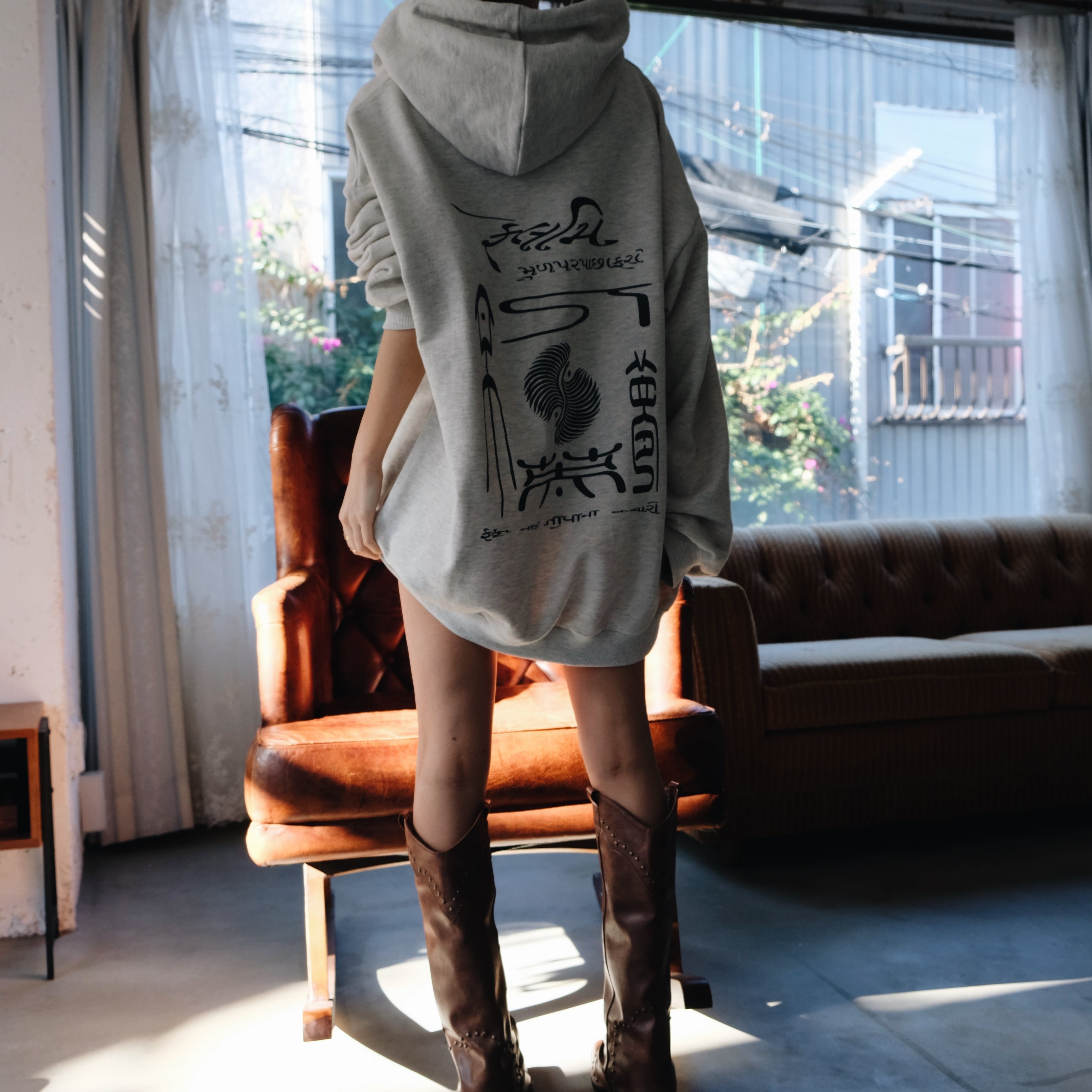 HANZI MA HOODIE / IVR | FELIM HANZI MA HOODIE / IVR | FELIM