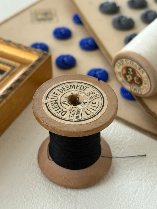 フランスアンティーク delesalle desmedt  木製糸巻き インテリア小物 オブジェ 撮影小物 木製 DELESALLE DESMEDT