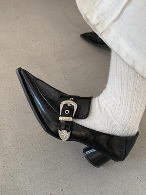 Buckle pointed toe loafer（バックルポインテッドトゥパンプス）c-221