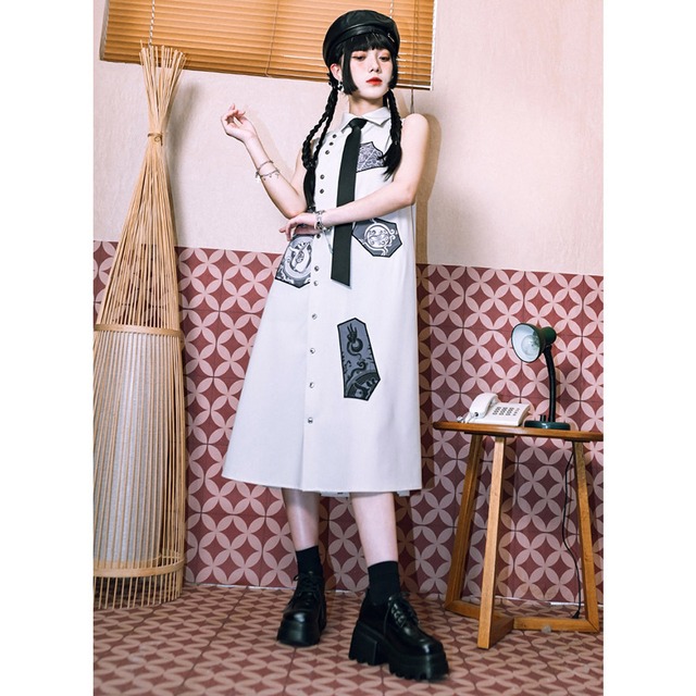 ゴスロリ通販 With U  チャイナ風 ゴシック 古怪舎 ノースリーブシャツ ワンピース イレギュラーパッチ刺繍 Aラインスカート 闇かわいい原宿系 量産型