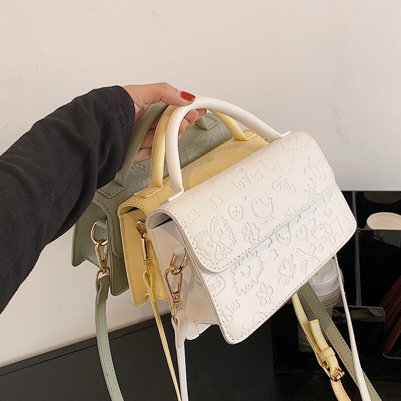 サマーレッド 夏物 スクウェア メッセンジャーバッグ Tiancai_Wing_Bag31551037000