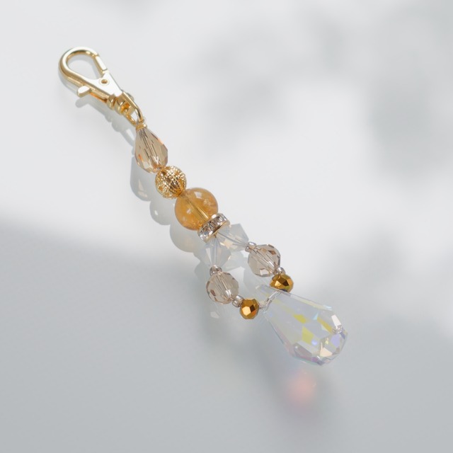 【仕事・出世運アップ】シトリン入り＊風水ティアドロップチャーム