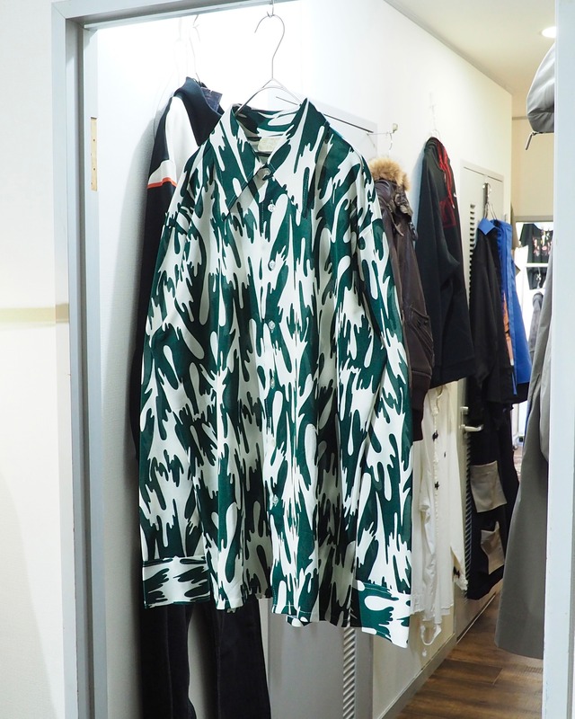 1970s " Sears " Abstract Pattern vintage Drape loose shirt