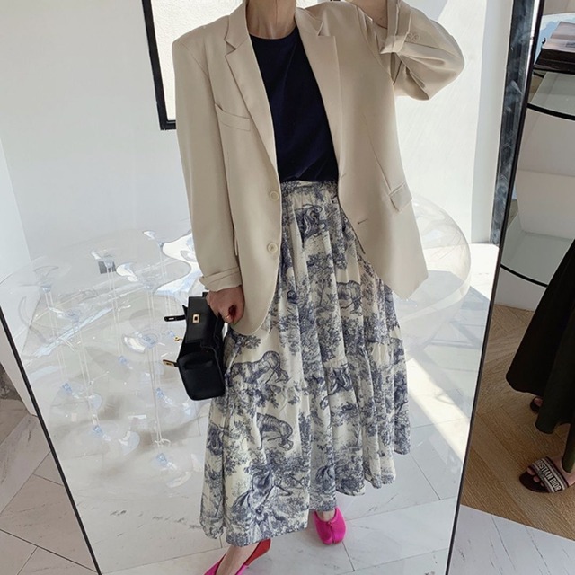 Animal porcelain flower skirt