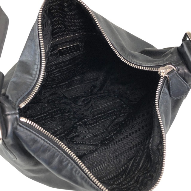 PRADA プラダ ショルダーバッグ ブラック レザー ホーボーバッグ vintage ヴィンテージ オールド d2egiw