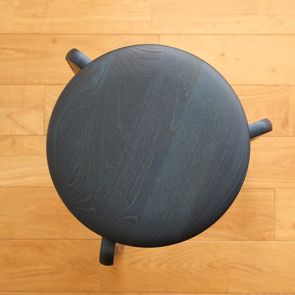 DENTO LISCIO STOOL 藍染 3本脚 スツール | Have Fun Furniture