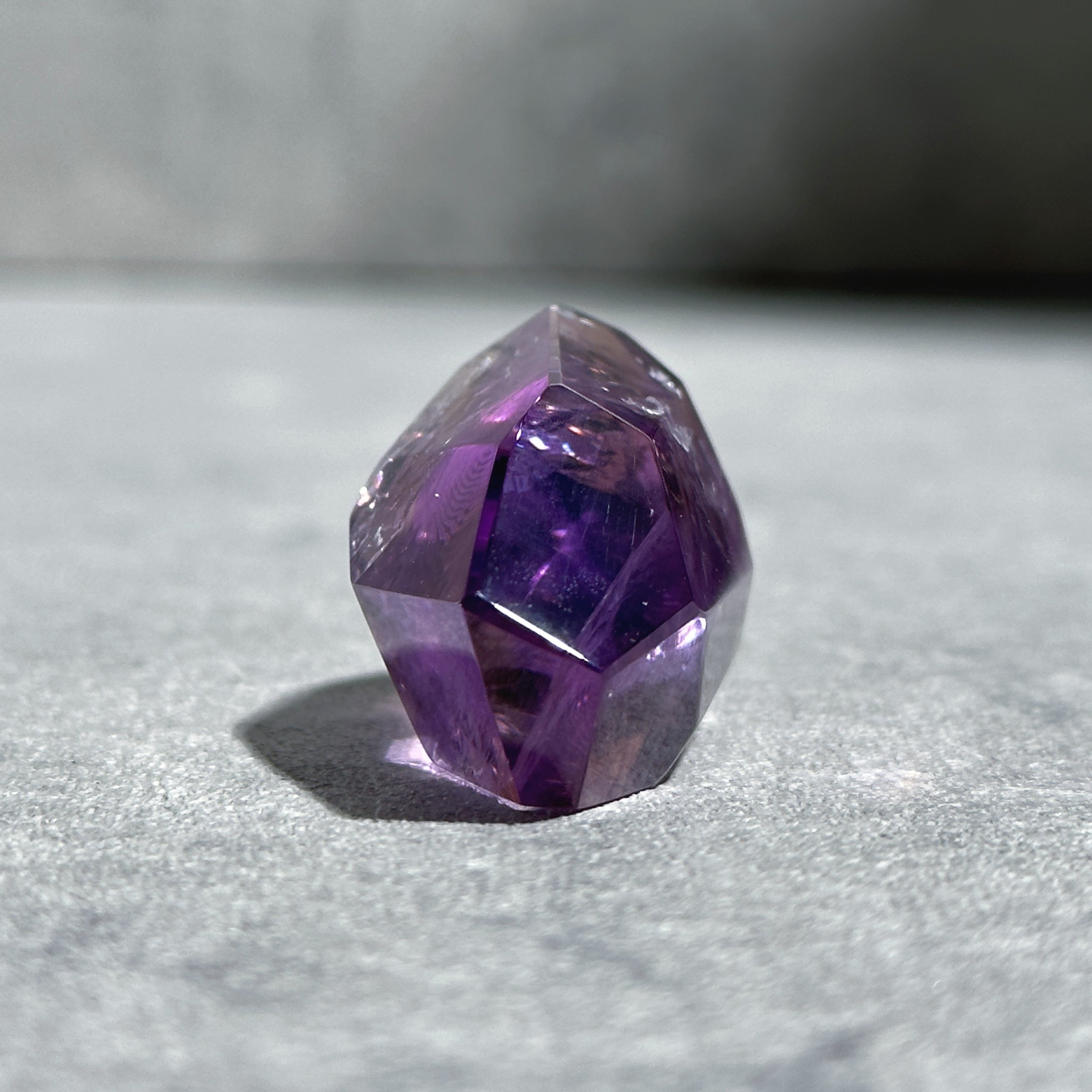 天然石 美品 高品質 スーパーファントムアメジストフリーフォーム ライト付 天然石 美品 高品質 スーパーファントムアメジストフリーフォーム ライト付