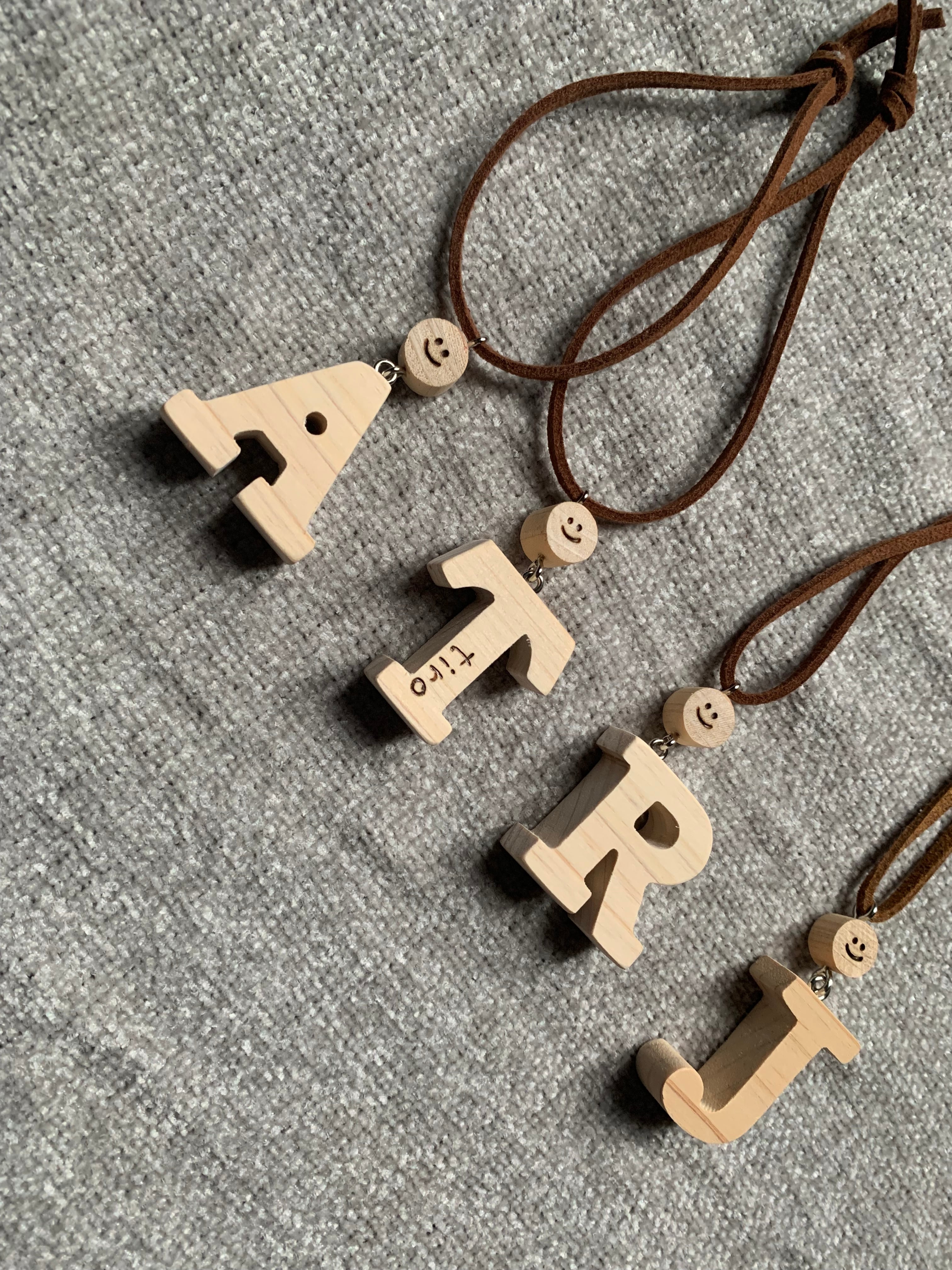 お名前 記念日 イニシャルストラップ d71614014faa89c356a6ca58e53ceb