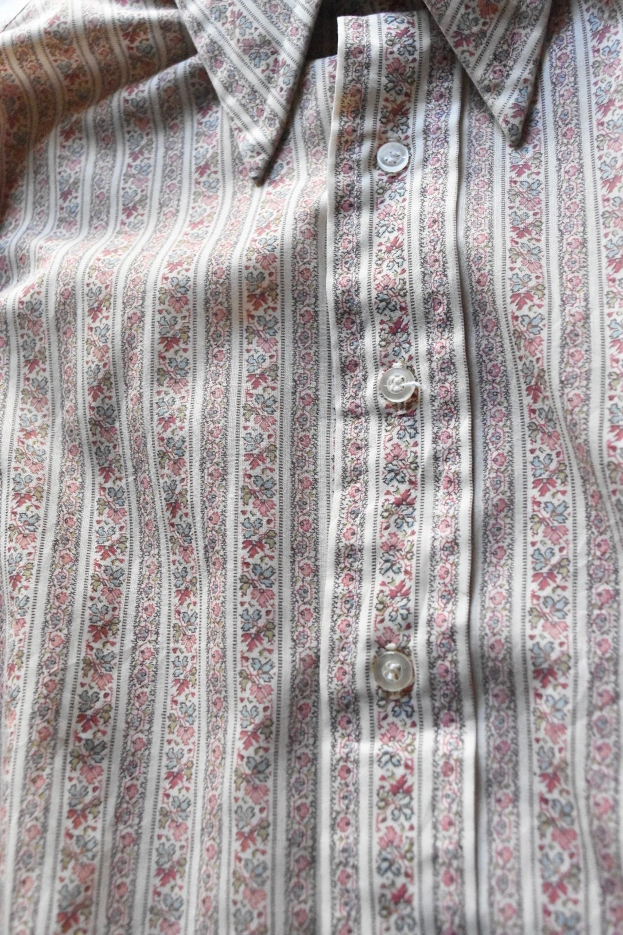 1970s Pale pink stripe shirt