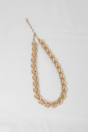 【Run Rabbit Run Vintage 】TRIFARI gold color necklace