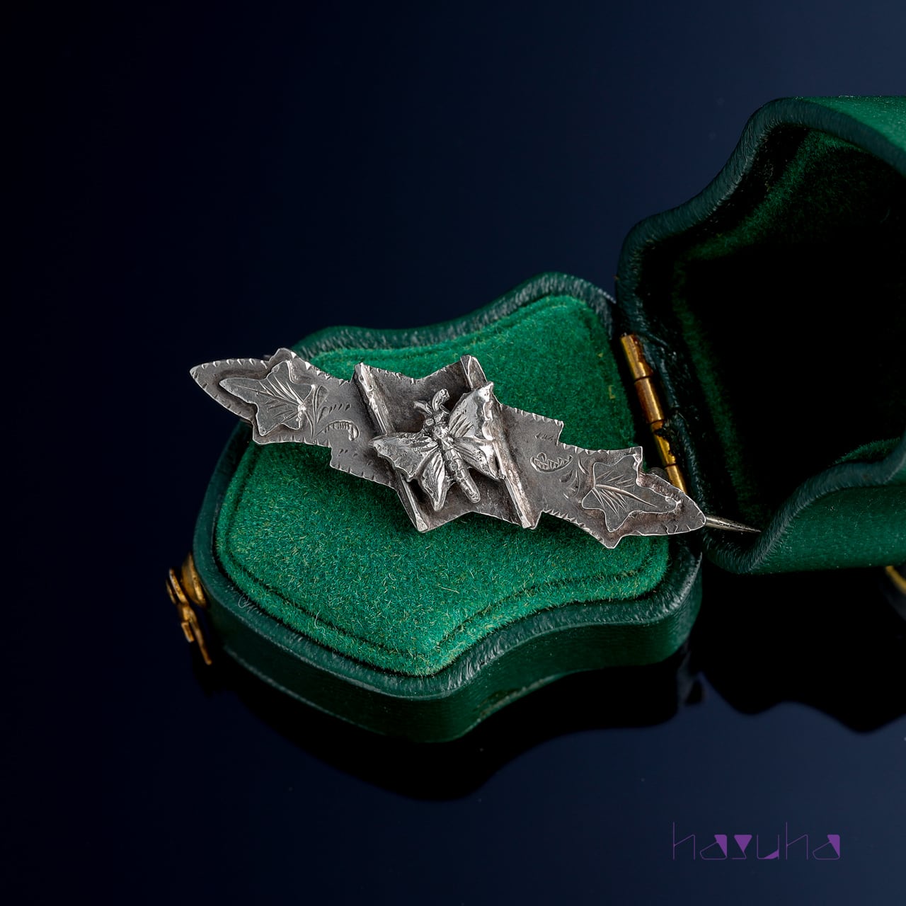 アンティーク 蝶 ぶどうの葉 ミズパ シルバーブローチ | ハスハ