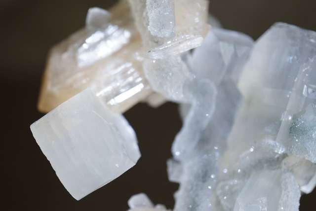 アポフィライト/カルセドニー/スティルバイト Apophyllite/Chalcedony/Stilbite 1391