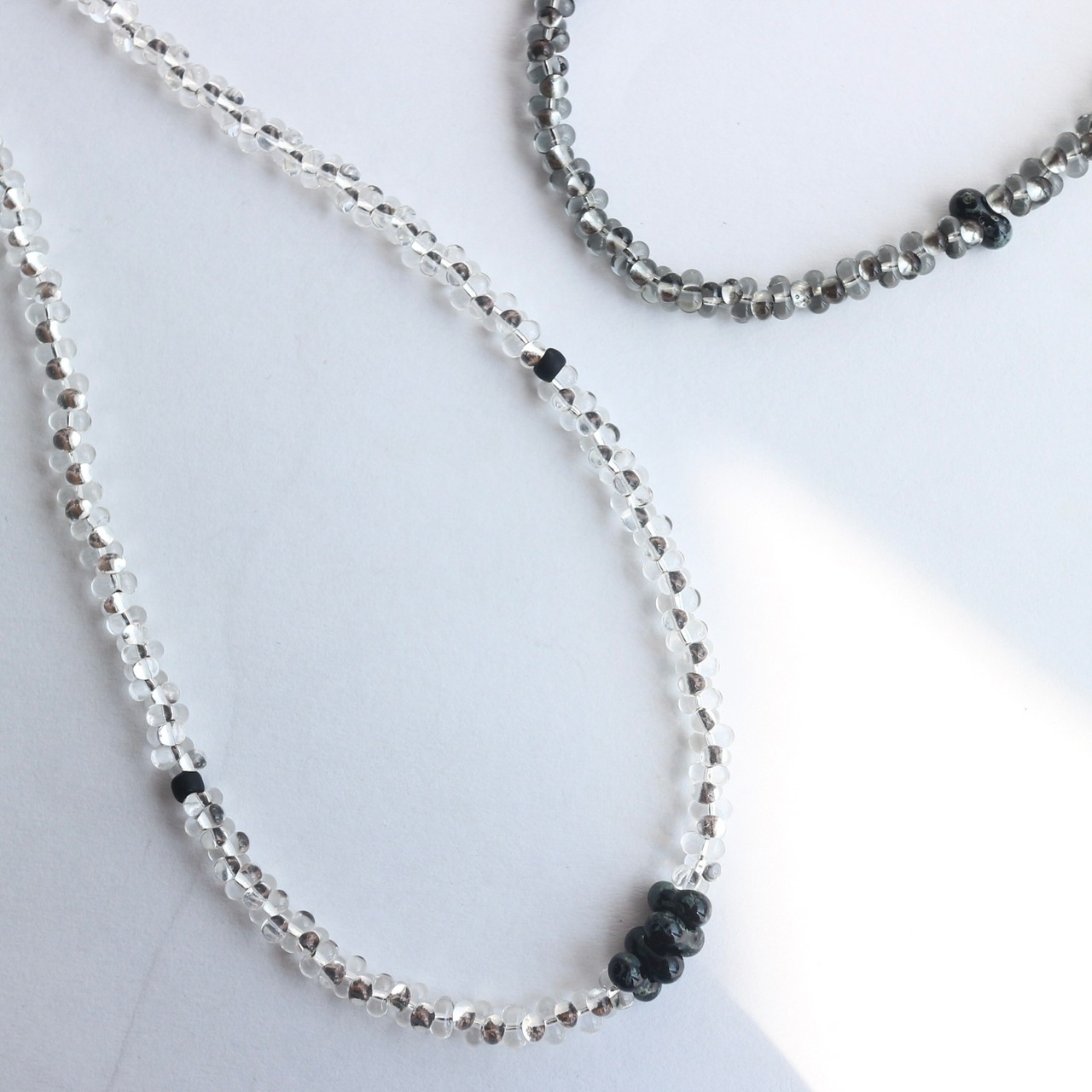 クリアガラスビーズネックレス