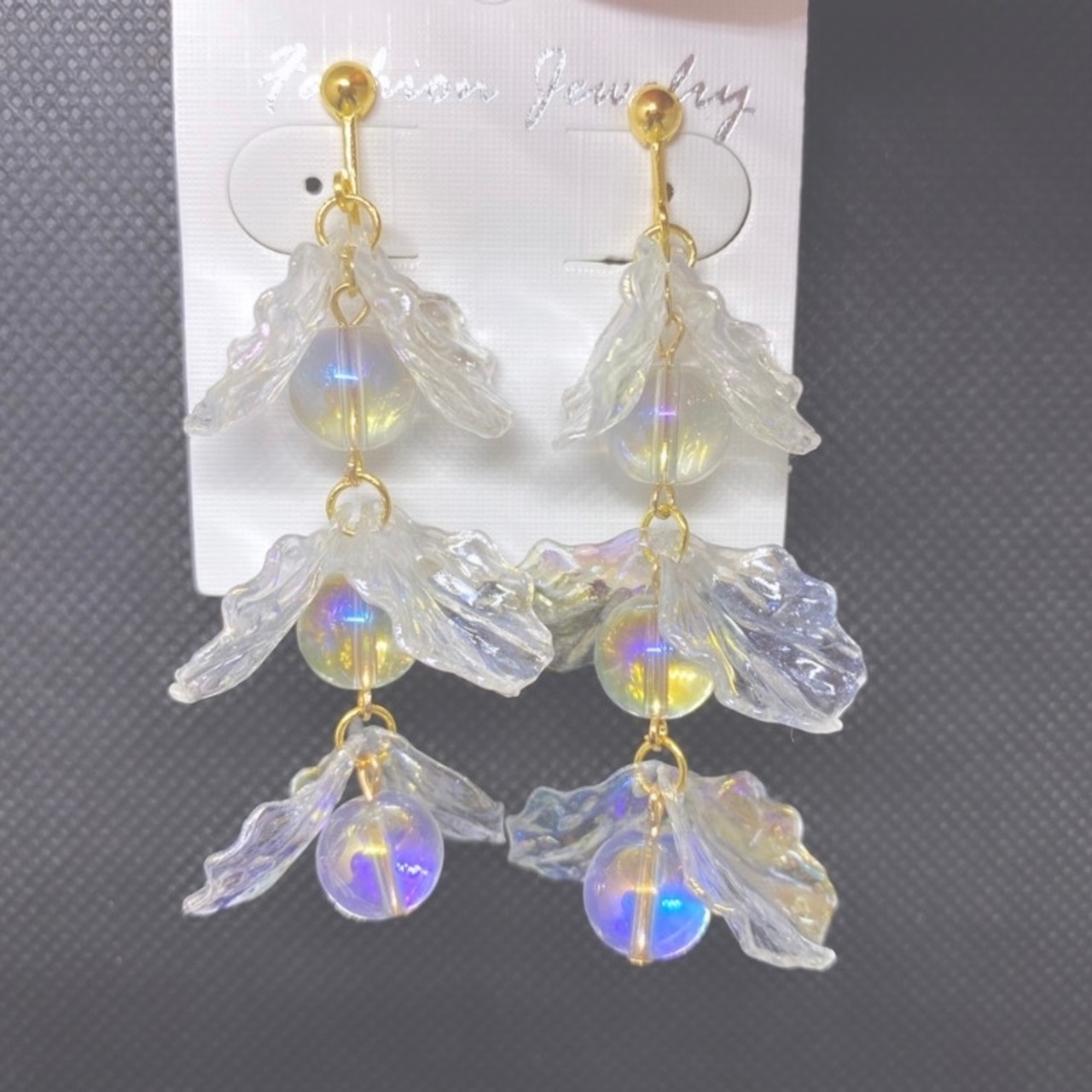 花びら × ビーズ☆大ぶりイヤリング | ＊34 accessory＊ 〜オリジナル 