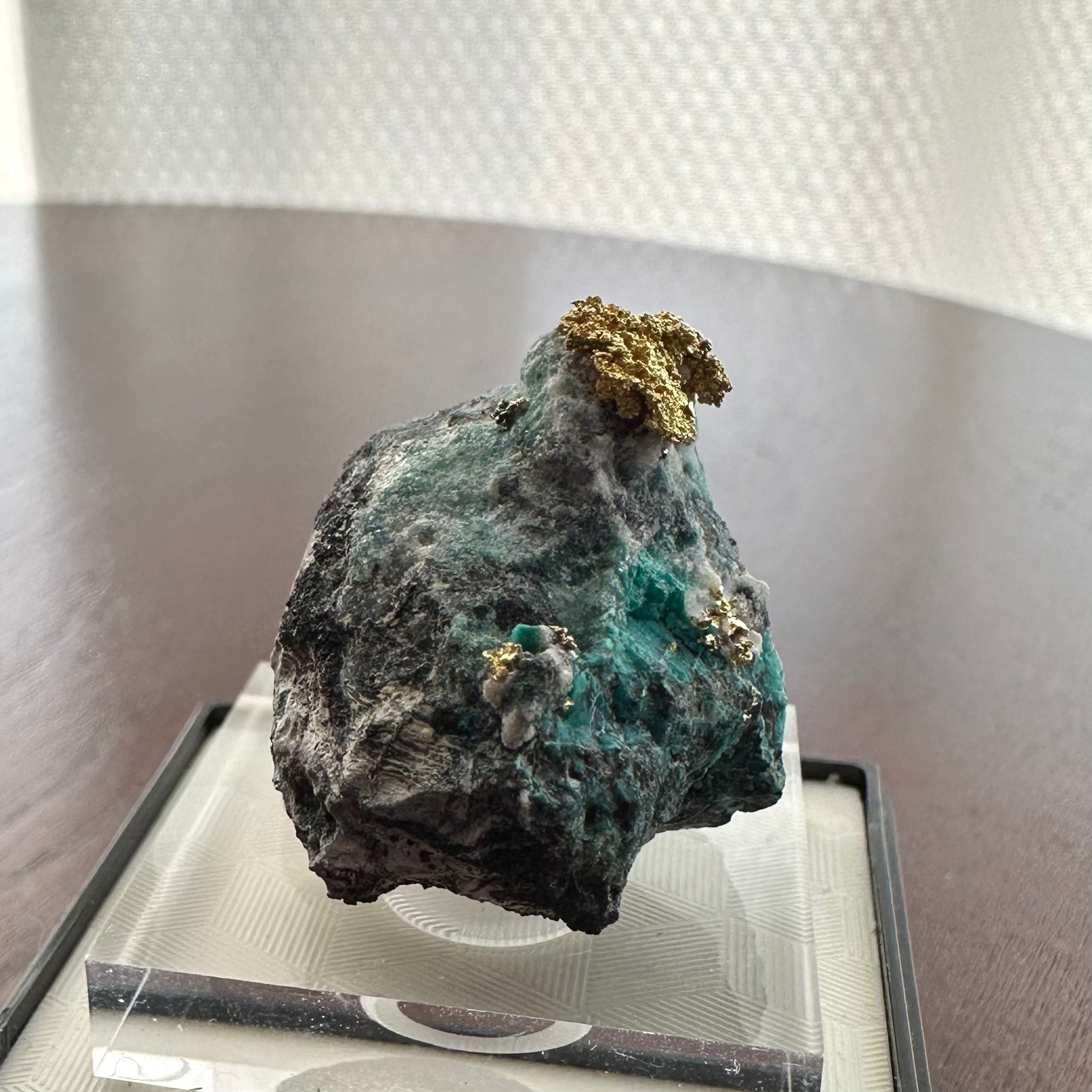 ゴールド / クリソコラ / シャッタカイト【Gold with Chrysocolla & Shattuckite】ナミビア産 | PEANUTS  MINERALS powered by BASE