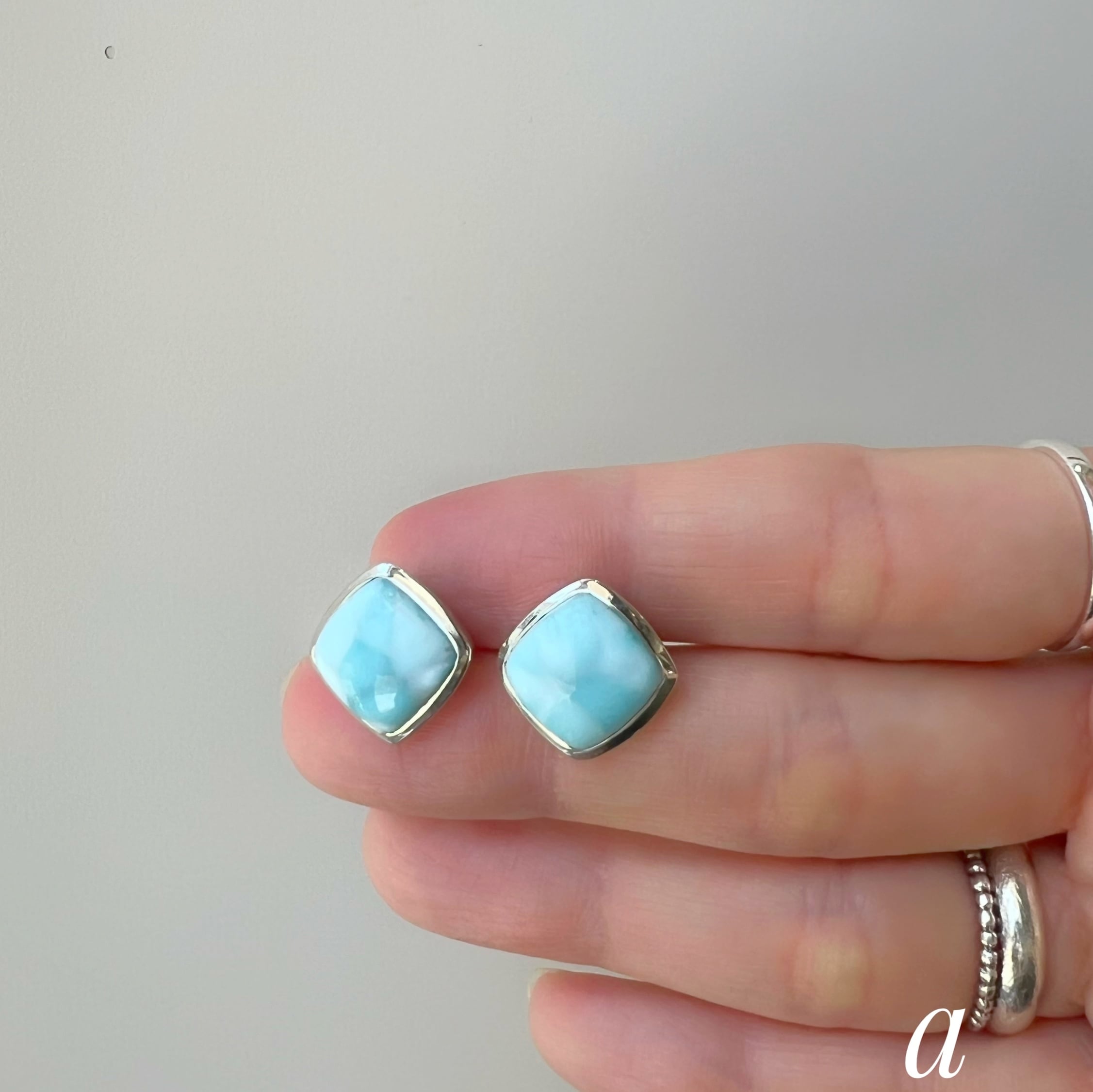 ラリマースクエア 1.3×1.3cm スタッド ピアス | 【公式通販】鎌倉の