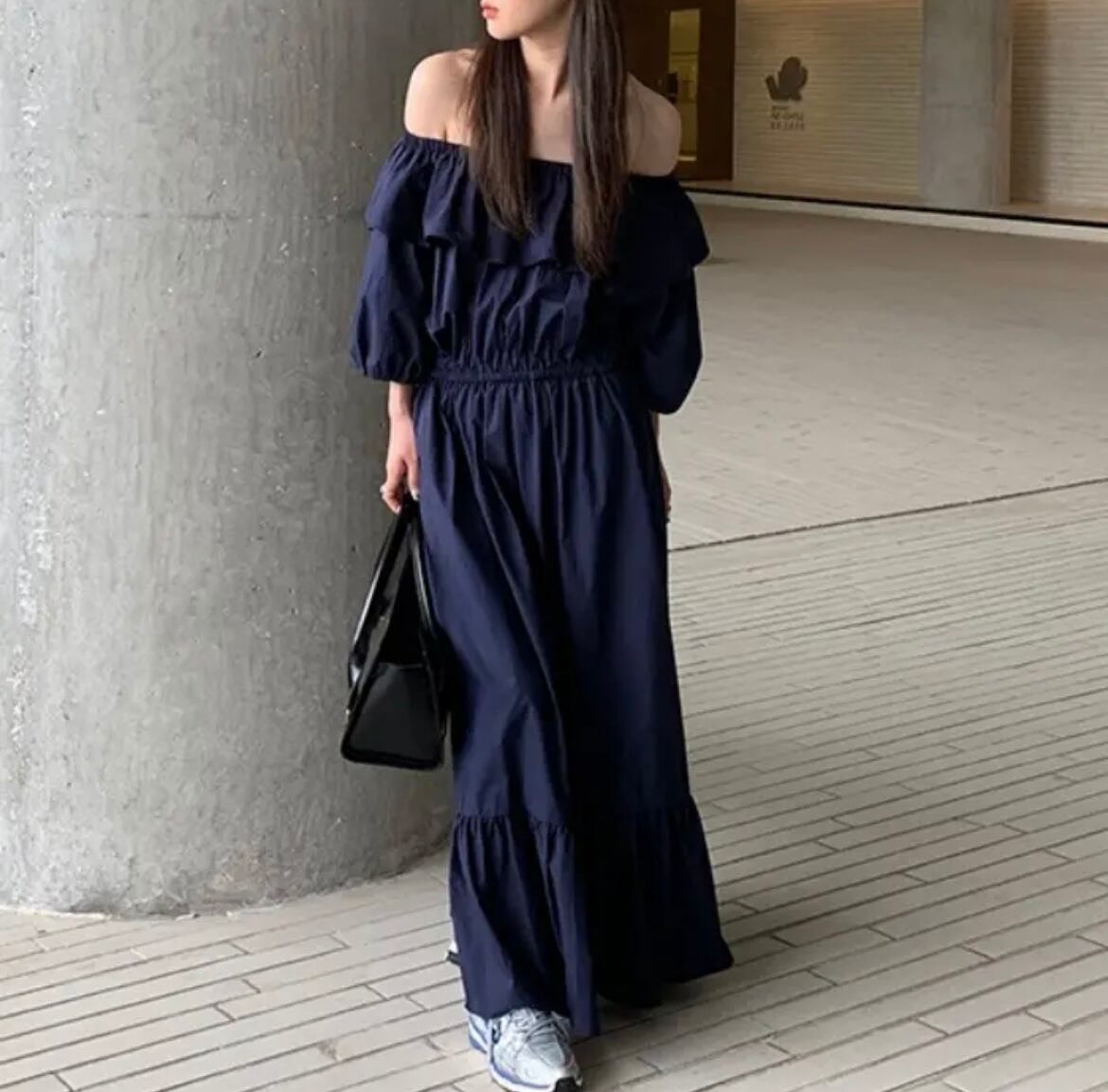 オフショルダーウエストギャザーワンピース