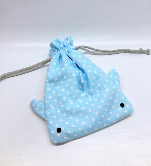 ジンベエザメ　巾着袋　小｜とりさん工房ーかわいいハンドメイドポーチ