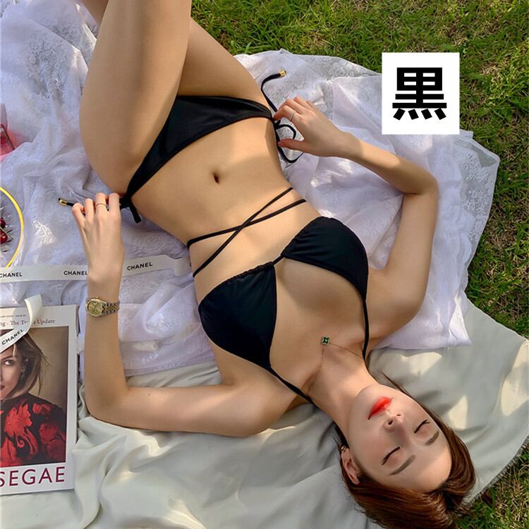 ワイヤー無し三角ビキニ 長いストラップ バックシャン 大胆
