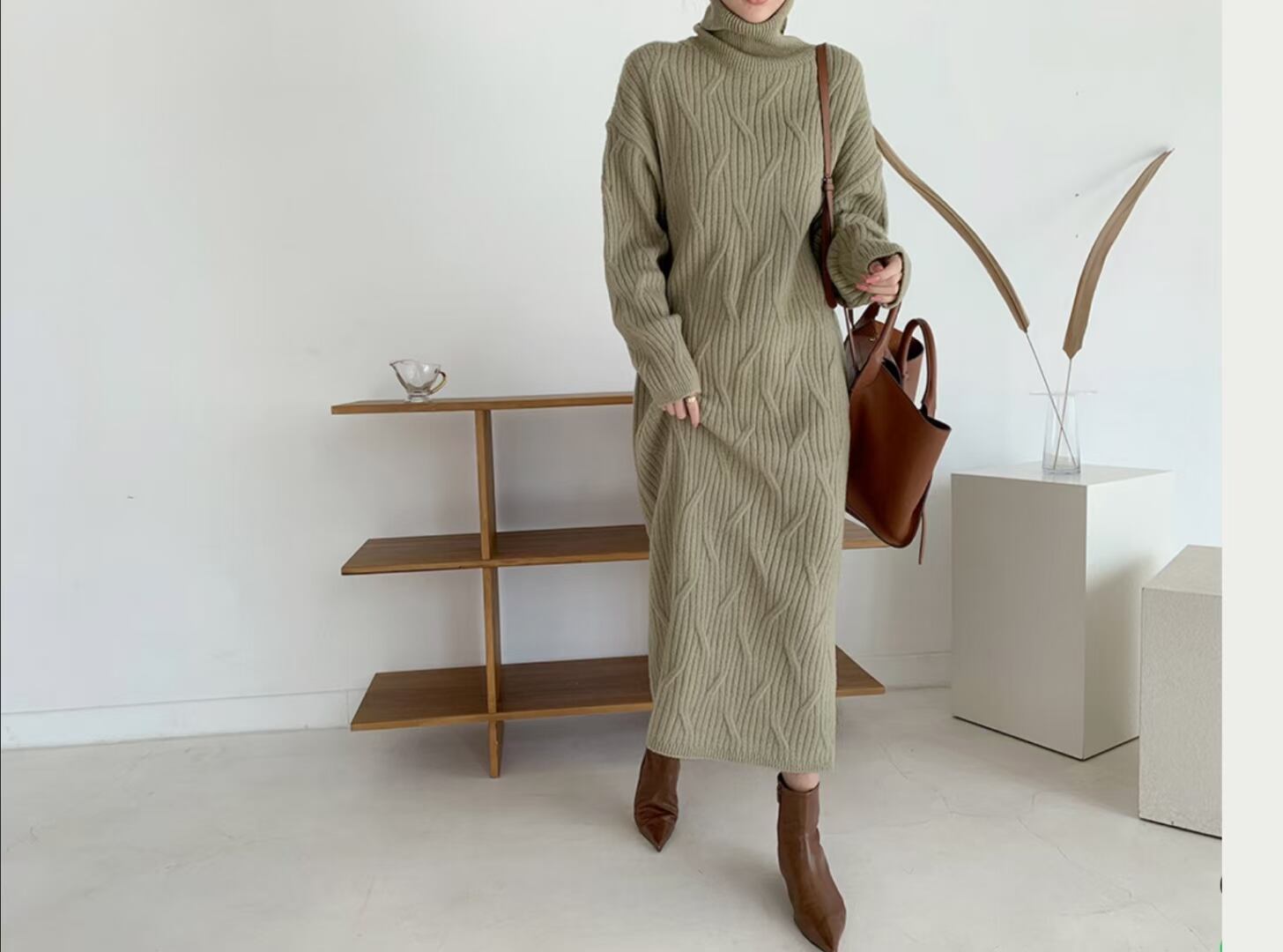ケーブル編み タートルネックワンピース　AJ1079-8067