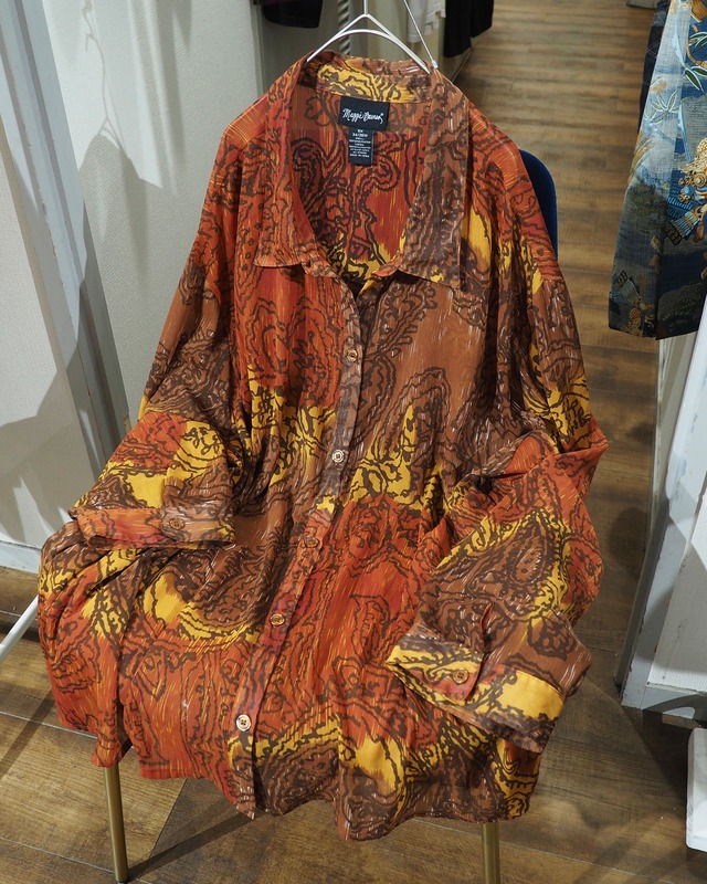 Beautiful Ethnic pleats × Sheer Design Vintage Drape Over silhouette shirt