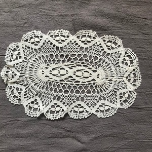 オーバル型のドイリー