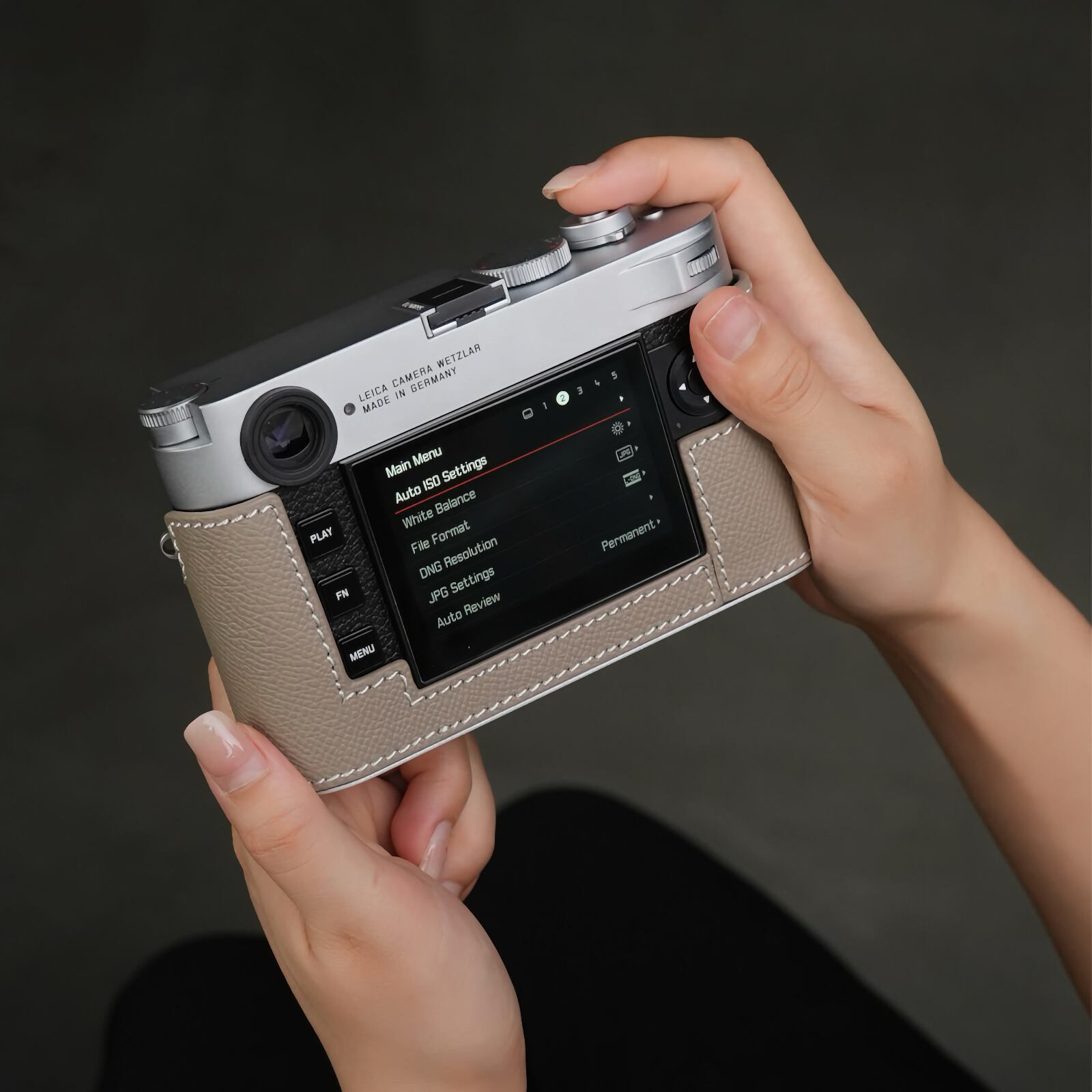 ライカ M11 / M EV1専用 シグニチャーグリップボディーケース | Mr.Stone