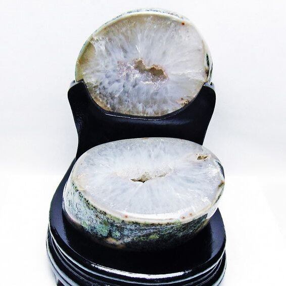 3.1Kg トレジャーメノウ アゲート ジオード 台座付属 一点物 175-1497