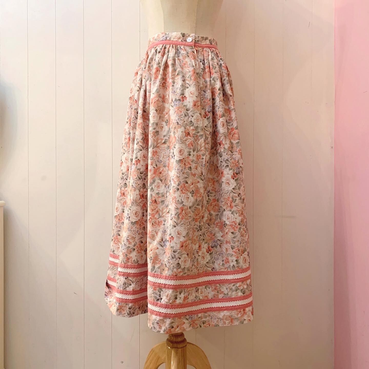 60s pink flower tape skirt