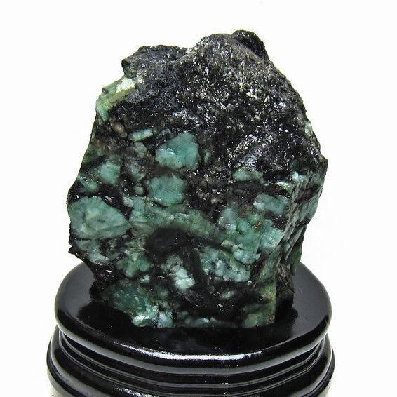 1Kg エメラルド 原石 台座付属 一点物 181-4671