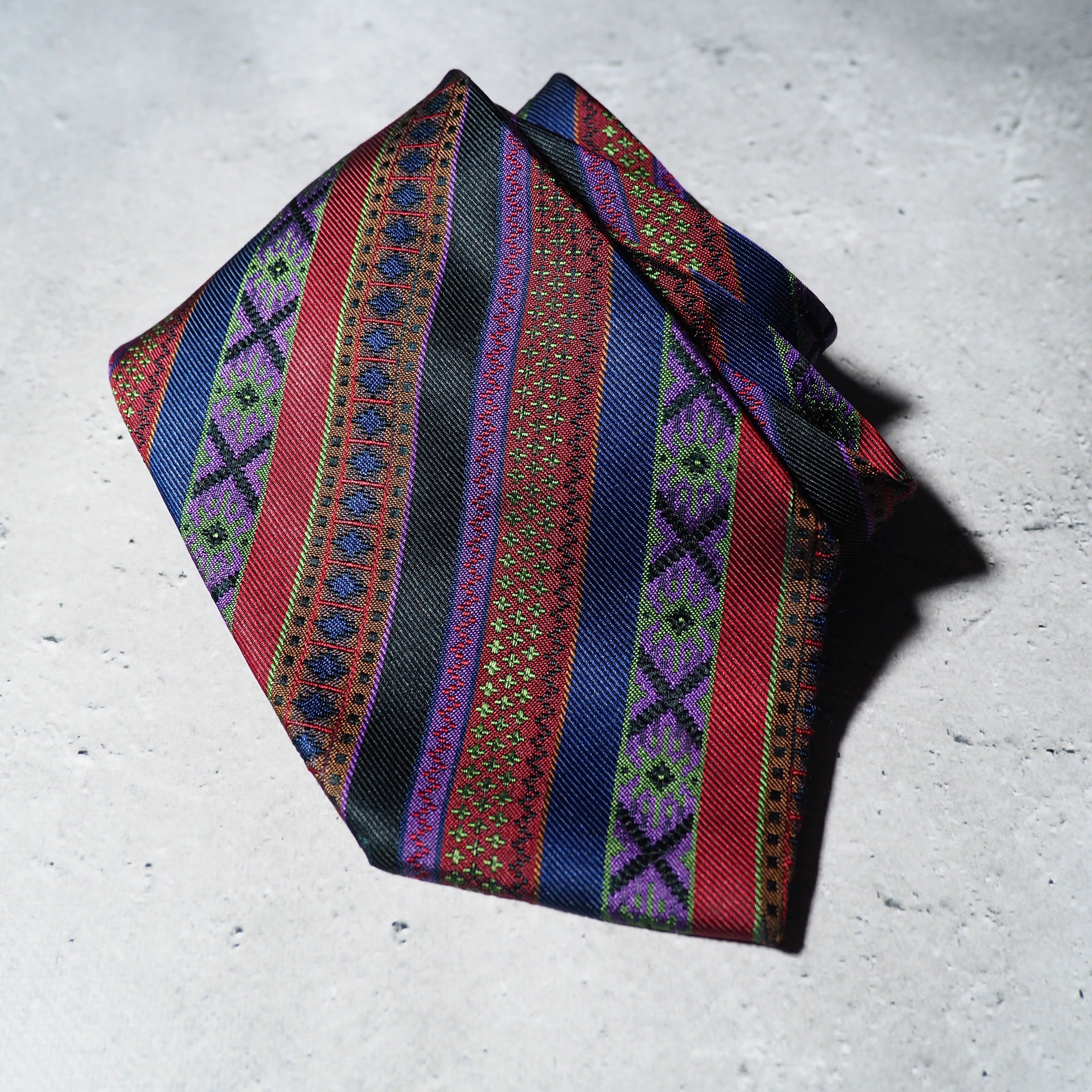 1990s ” KENZO ” Beautiful Bewitching pattern Design vintage silk Tie