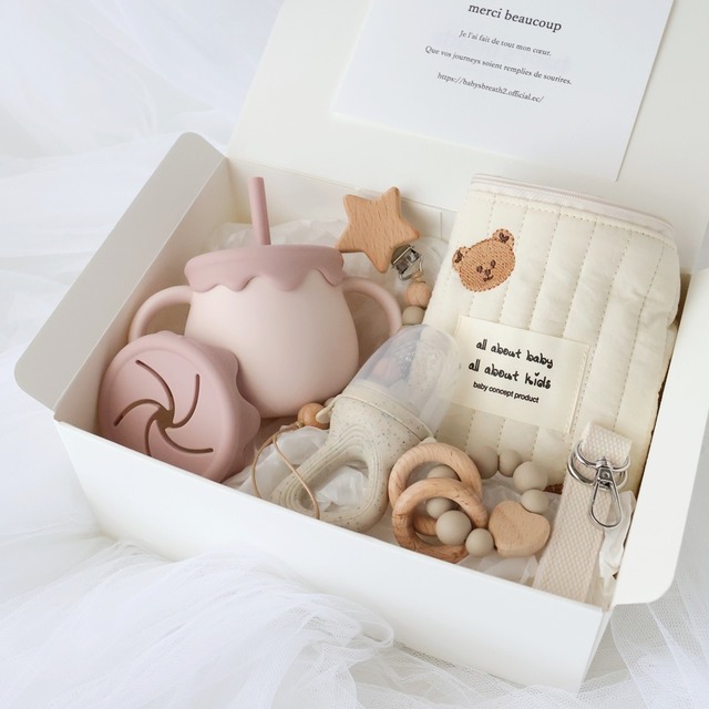 【即納】出産祝いギフト5点セット 4.strawberry milk