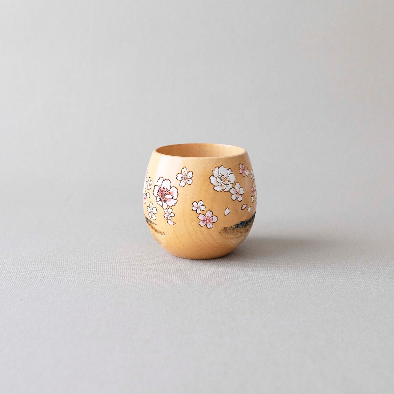 【エッグカップ】赤富士に桜 Egg-shaped cup