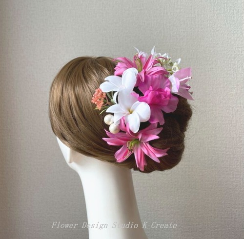 プルメリアとピンクのリリィのヘッドドレス　リゾートウェディング　髪飾り　成人式　結婚式　ヘッドドレス　ウェディング