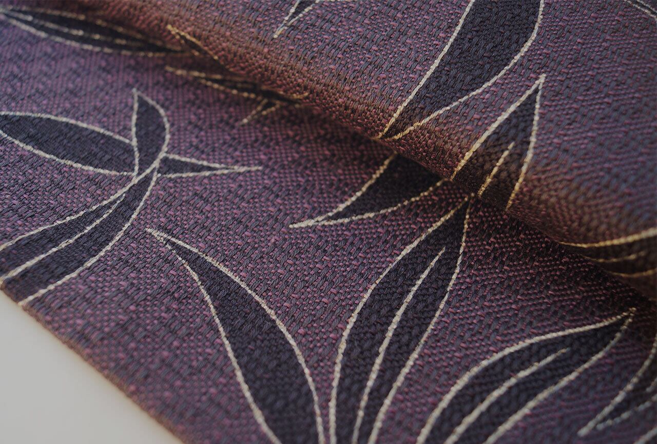 なごや帯】似せ紫色地 植物文 八寸紬なごや帯 | 大山キモノ・ちぇら