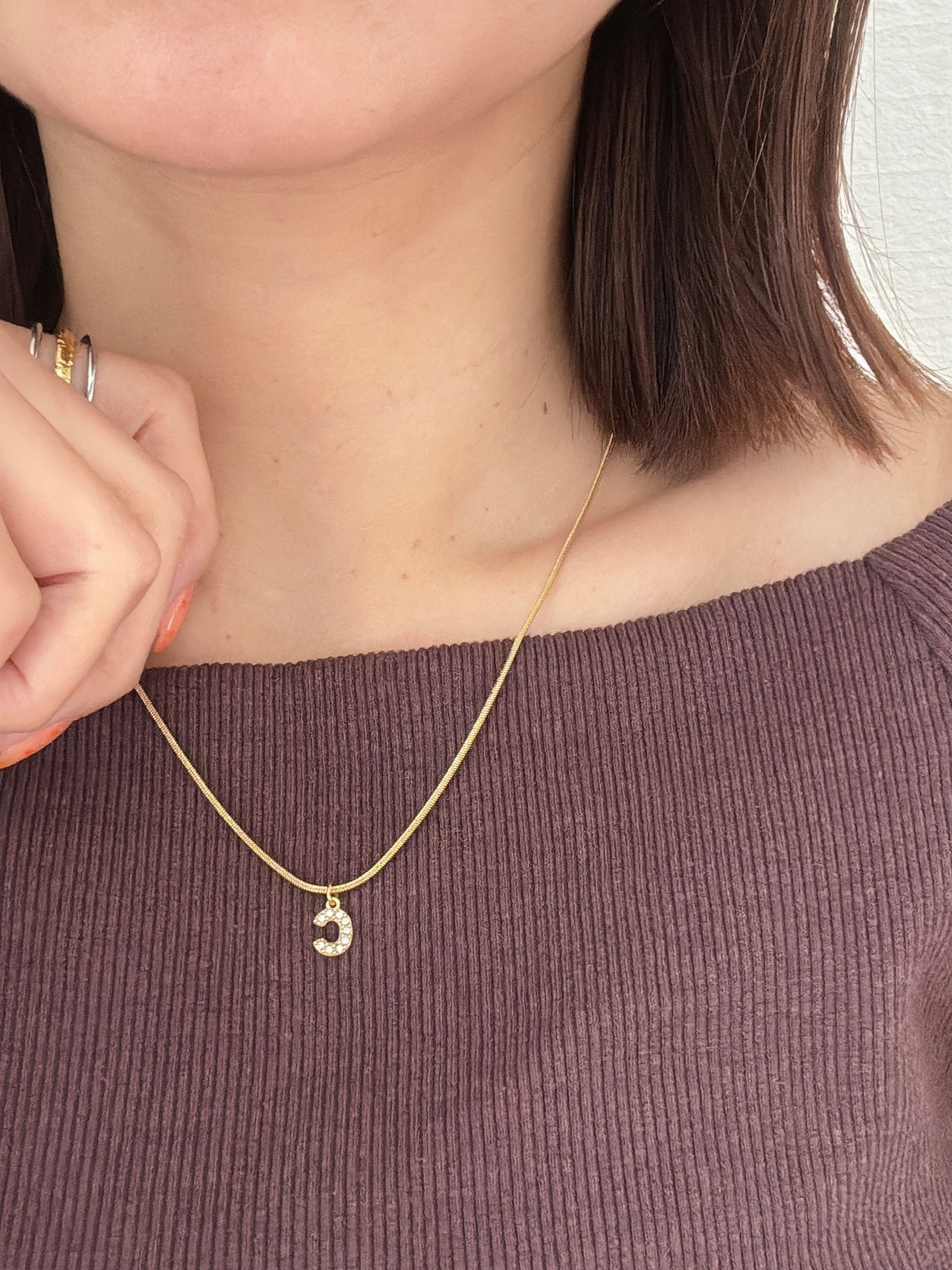 MG c necklace