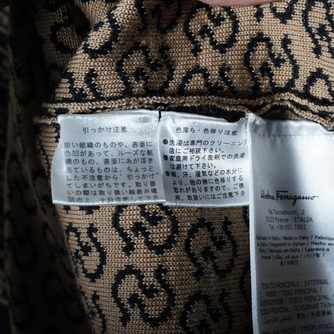 FERRAGAMO】フェラガモ ”VIRGIN WOOL100％”ガンチーニニット