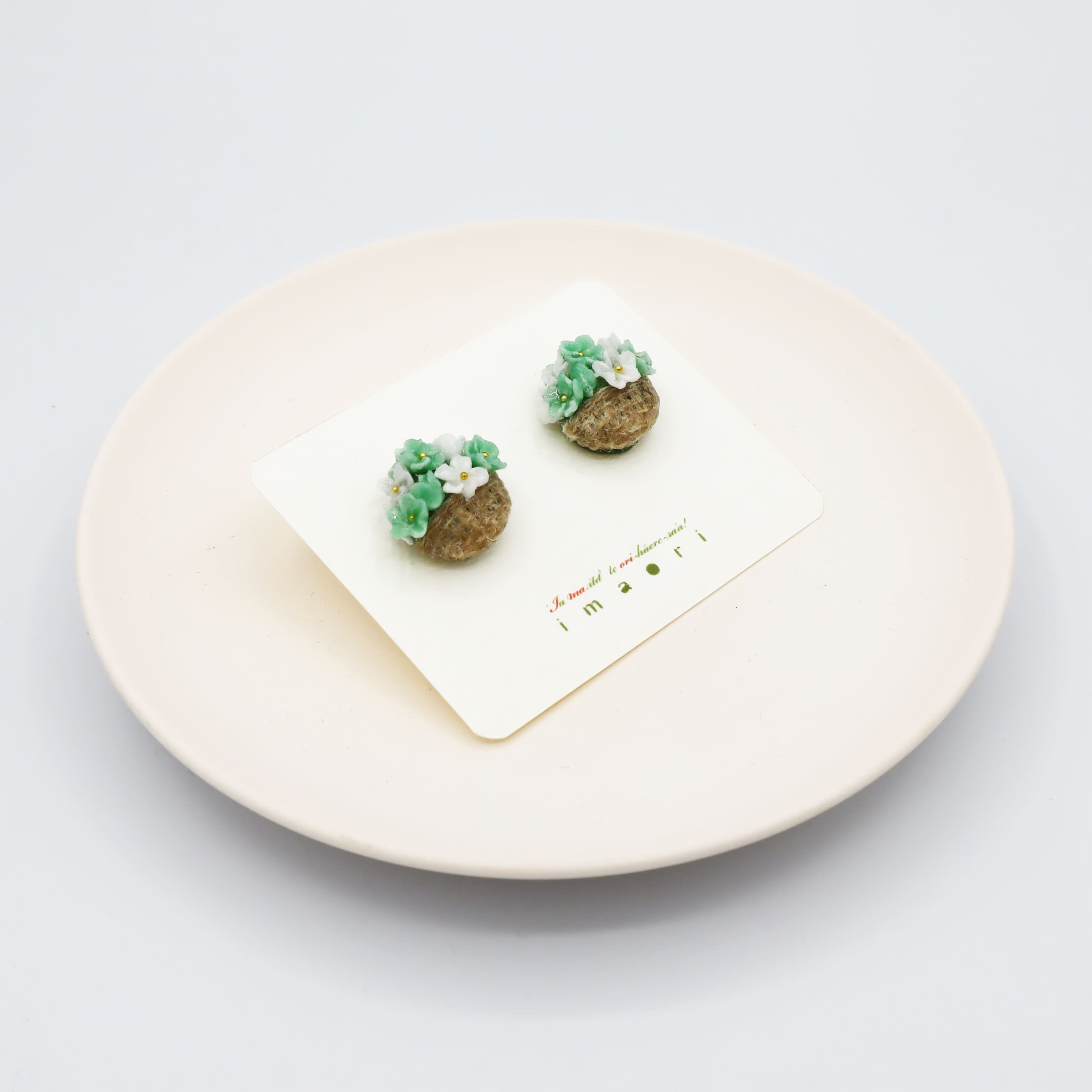 はなかごピアス（green×white）